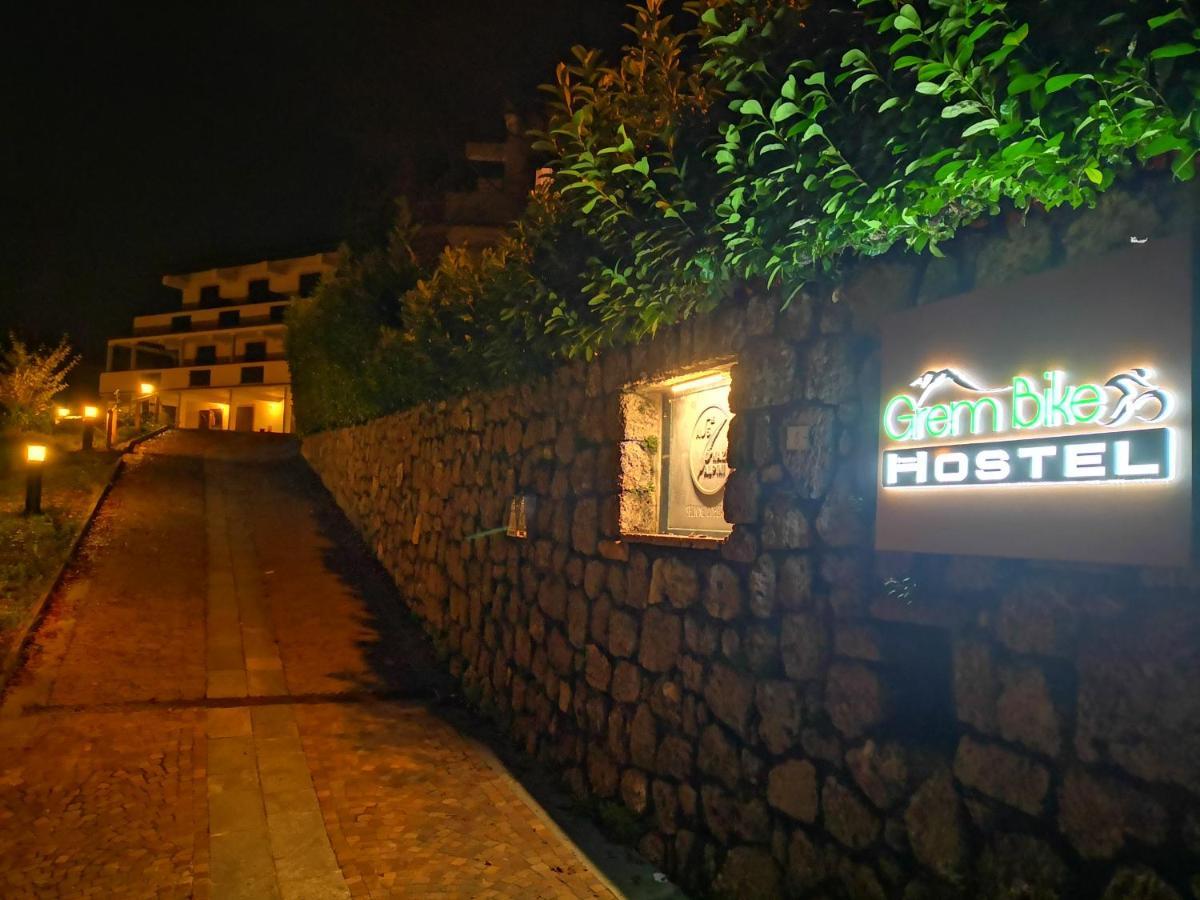 Grem Bike Hostel Premolo Luaran gambar